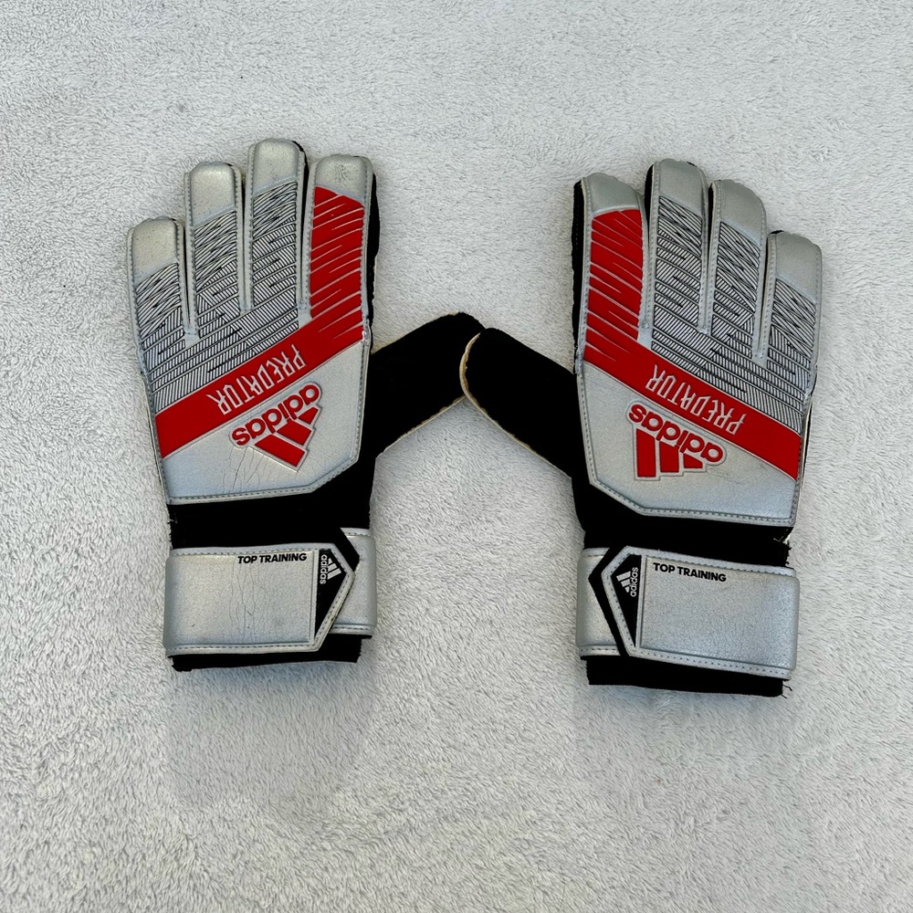 Adidas Predator Soccer goalie Gloves Pre-Loved